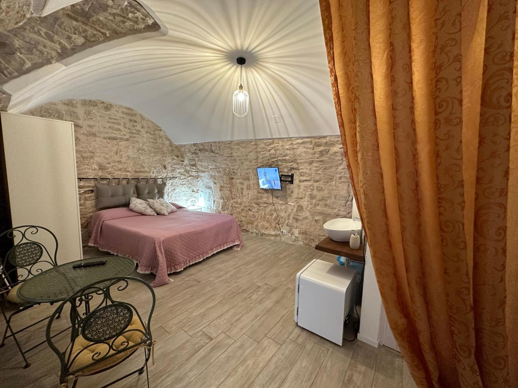 Giovinazzo Suite Pavone Griffi Exterior photo